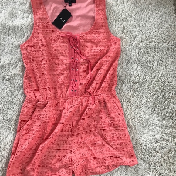 Lace-up Coral Lace Romper - Picture 3 of 6